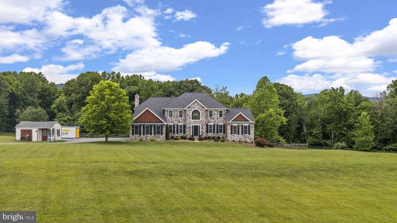 11293 Allium Ln, Lovettsville, VA 20180