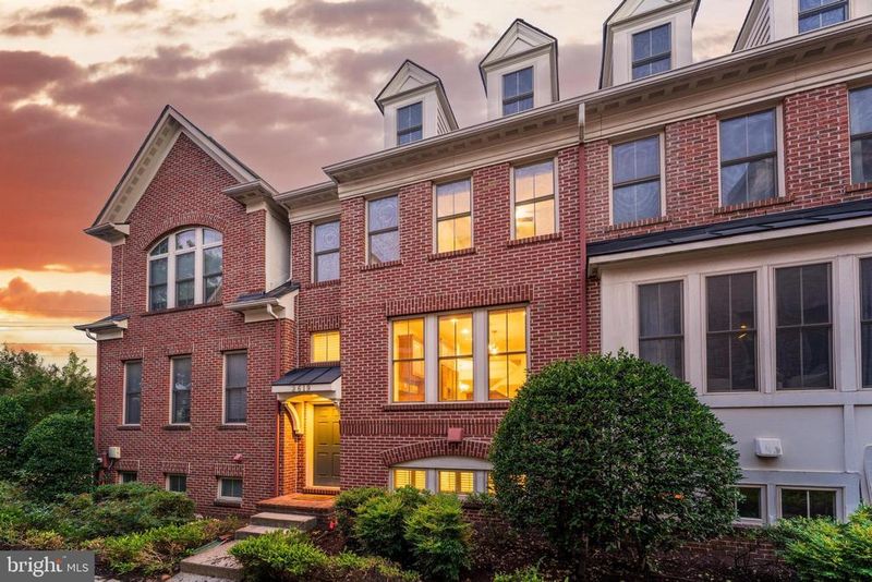 2619 S Kenmore Ct, Arlington, VA 22206