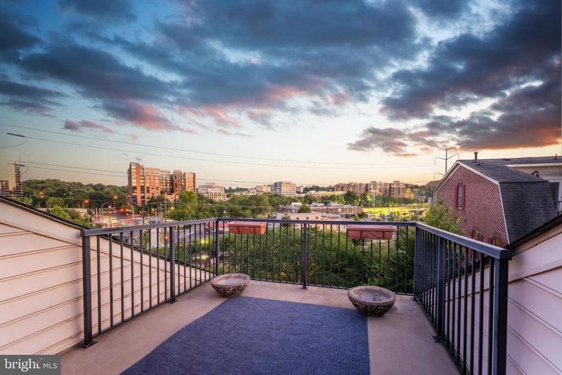 2619 S Kenmore Ct, Arlington, VA 22206
