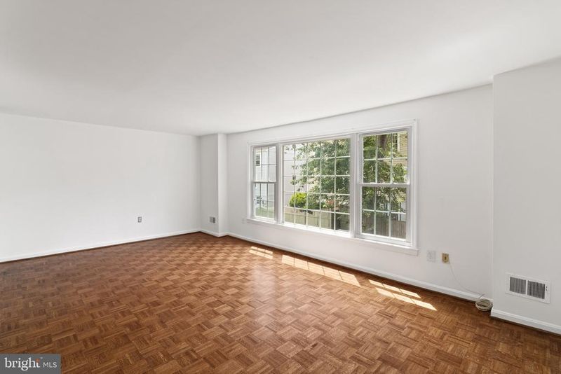 4429 Longworthe Sq, Alexandria, VA 22309