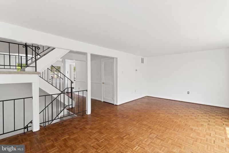 4429 Longworthe Sq, Alexandria, VA 22309