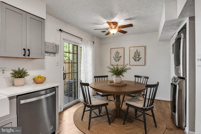 7612 Whitly Way, Lorton, VA 22079