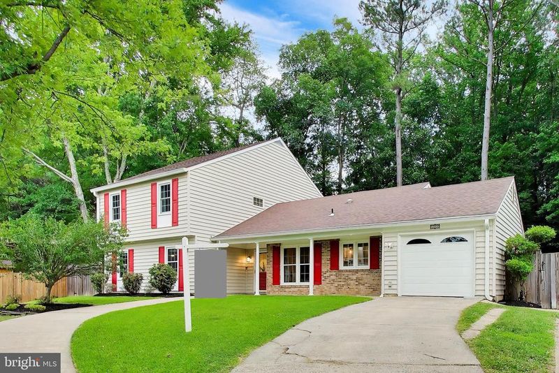 6800 Moon Rock Ct, Alexandria, VA 22306