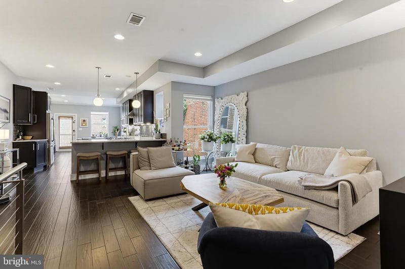 3528 13th St NW #2, Washington, DC 20010