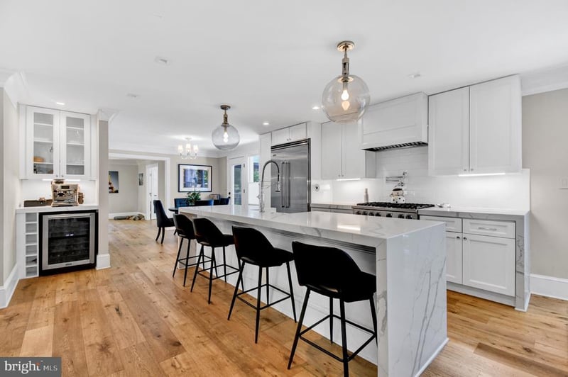 7601 Persimmon Tree Ln, Bethesda, MD 20817