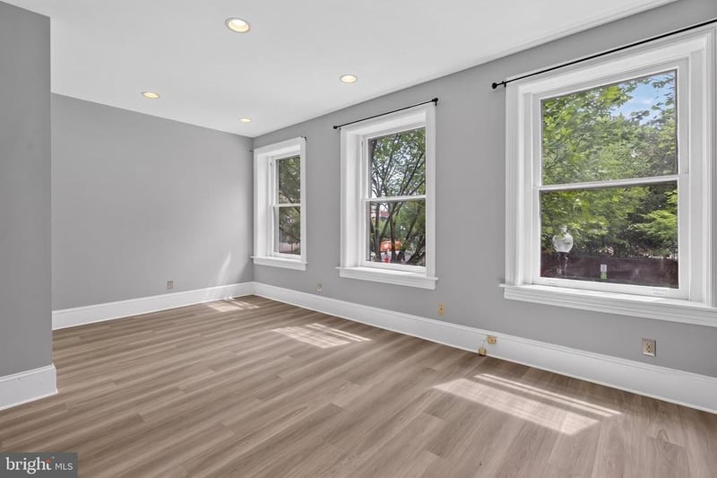 705 8th St SE #200, Washington, DC 20003