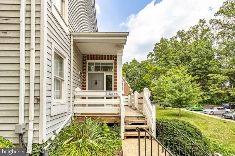 3153 Anchorway Ct, Falls Church, VA 22042