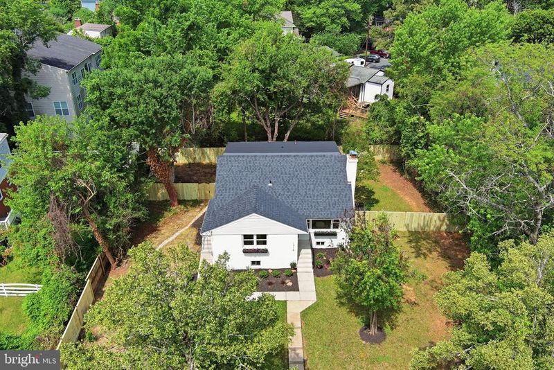 1716 Macon St, Mclean, VA 22101