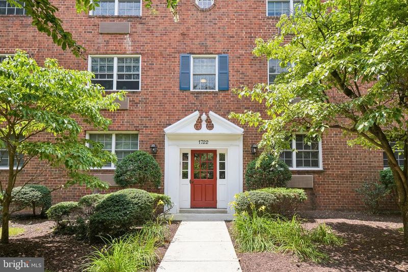 1722 W Abingdon Dr #301, Alexandria, VA 22314