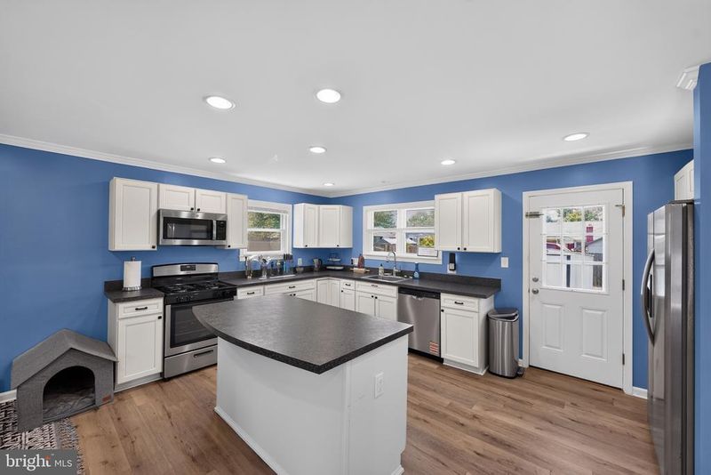 1005 7th St, Laurel, MD 20707