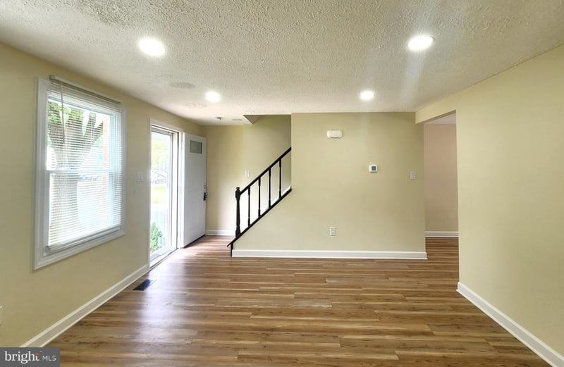 13527 Duhart Rd, Germantown, MD 20874