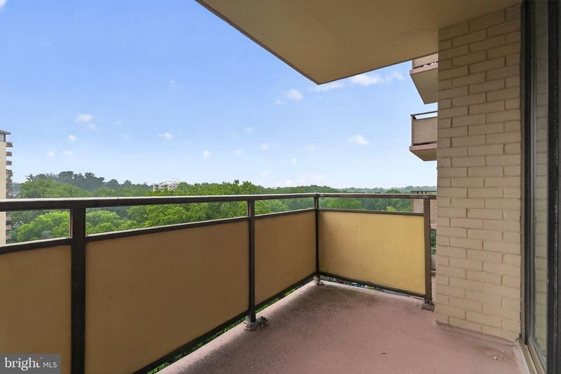 5225 Pooks Hill Rd #1302N, Bethesda, MD 20814