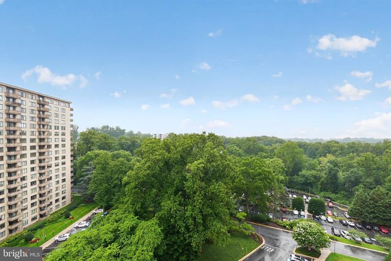5225 Pooks Hill Rd #1302N, Bethesda, MD 20814