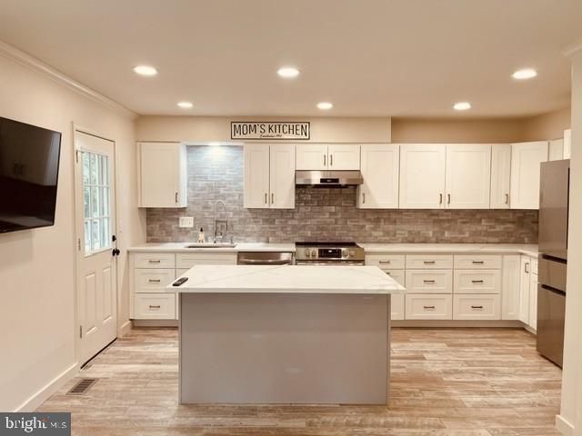 1016 Windrush Ln, Sandy Spring, MD 20860