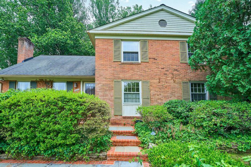 3606 Bent Branch Ct, Falls Church, VA 22041