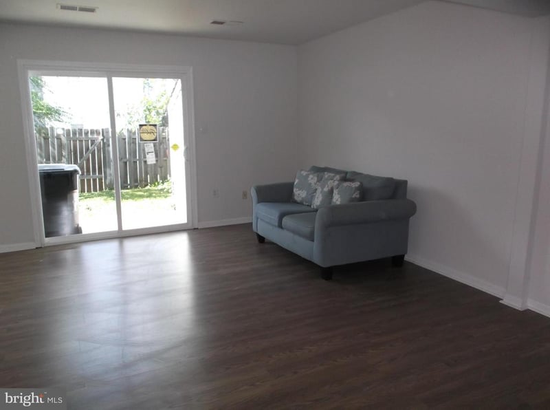 4624 Whitaker Pl, Woodbridge, VA 22193