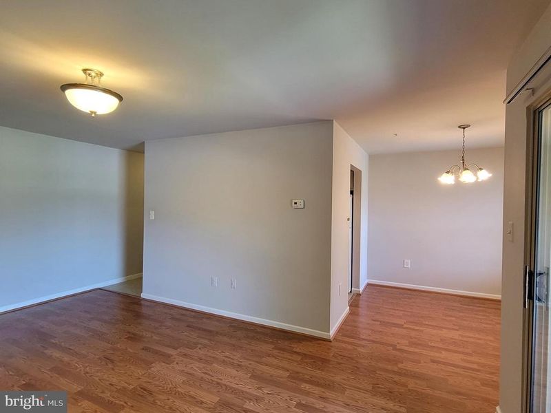 7908 Pearlbush Dr #301, Gaithersburg, MD 20879