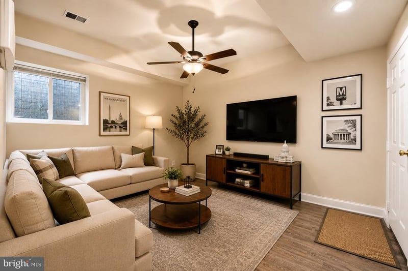 2834 R St SE #2, Washington, DC 20020