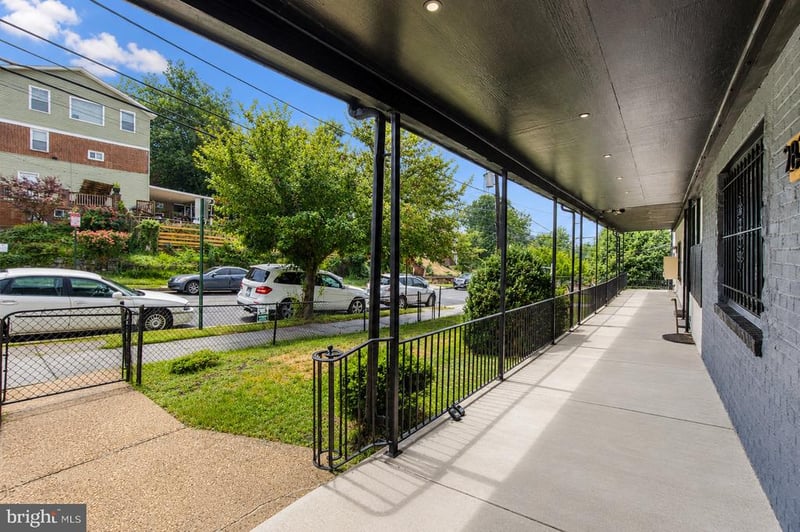 2834 R St SE #2, Washington, DC 20020