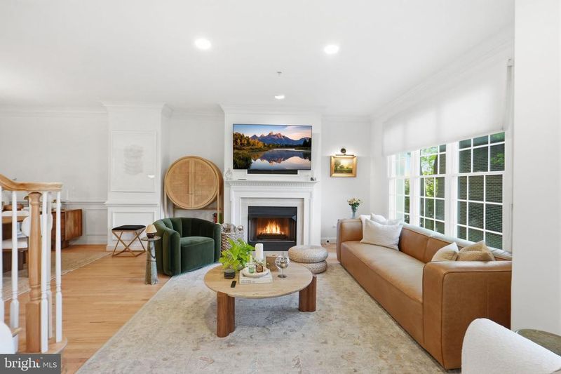 1320 Lessard Ln, Mclean, VA 22101