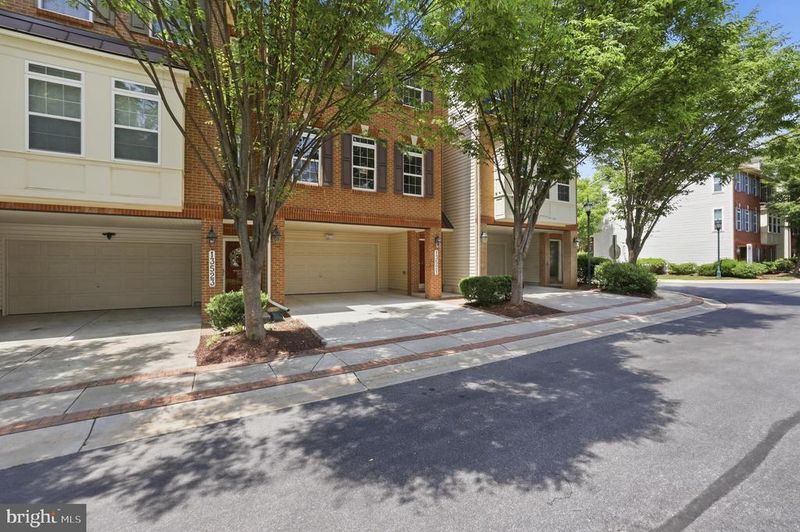 13521 Latrobe Ln #1309, Clarksburg, MD 20871