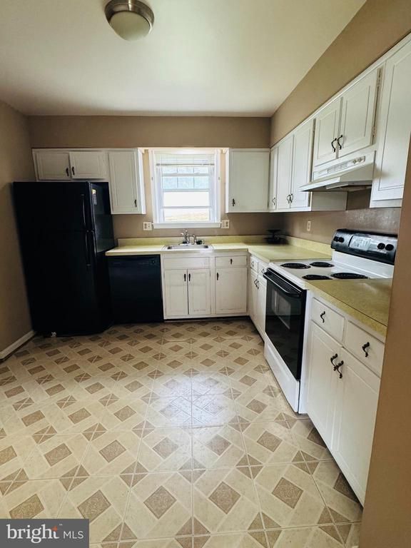 5204 Larwin Ct, Temple Hills, MD 20748