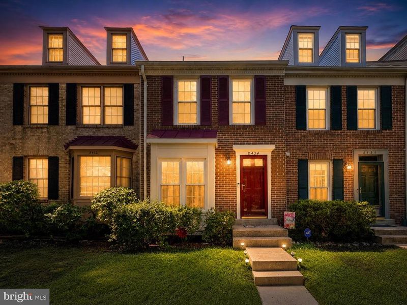 8434 Springfield Oaks Dr, Springfield, VA 22153