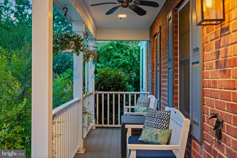 5811 11th St N, Arlington, VA 22205
