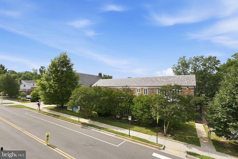 935 23rd St S, Arlington, VA 22202