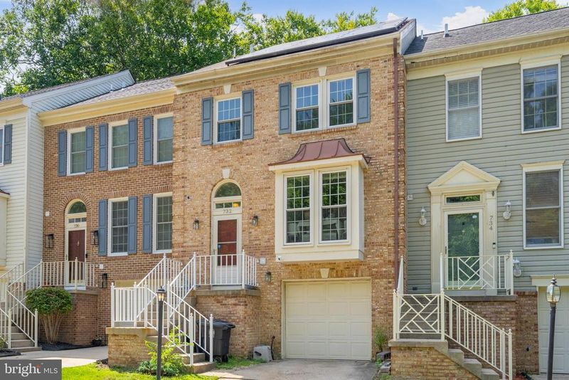 732 Streamside Dr, Bowie, MD 20721