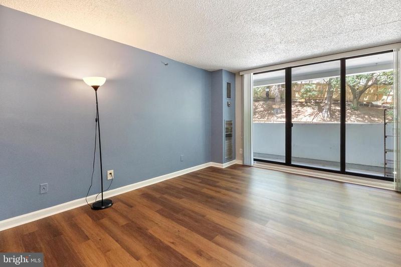 5911 Edsall Rd #201, Alexandria, VA 22304