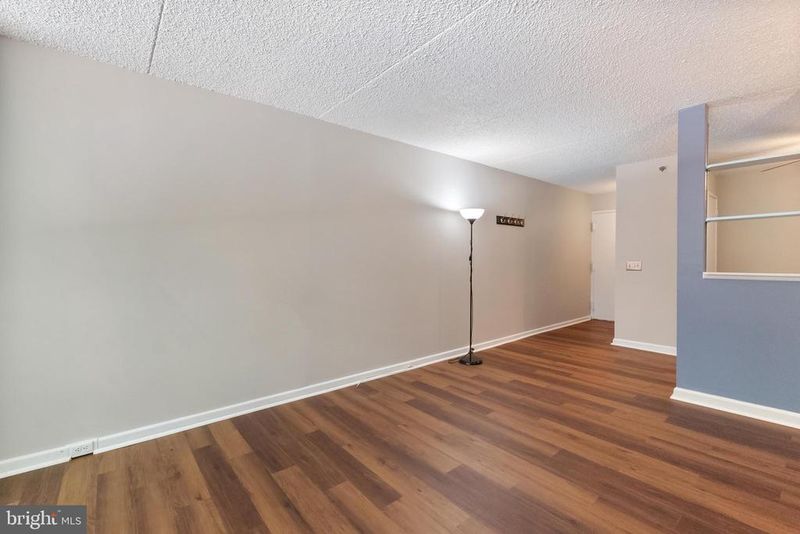 5911 Edsall Rd #201, Alexandria, VA 22304