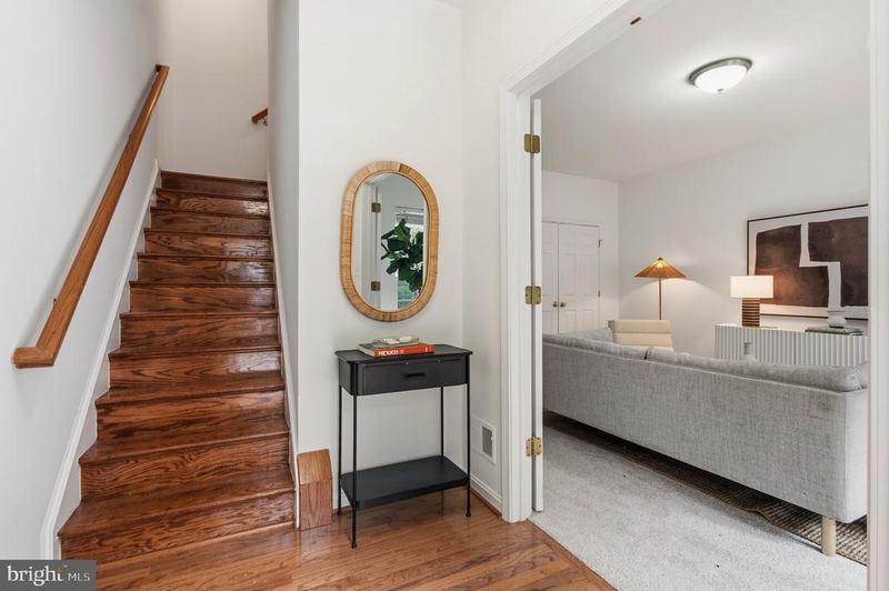 2313 Huntington Station Ct, Alexandria, VA 22303
