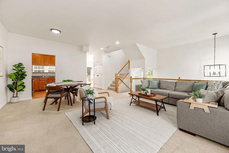 9045 Brewer Creek Pl, Manassas, VA 20109
