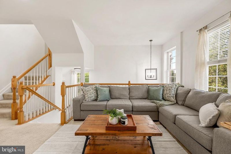 9045 Brewer Creek Pl, Manassas, VA 20109