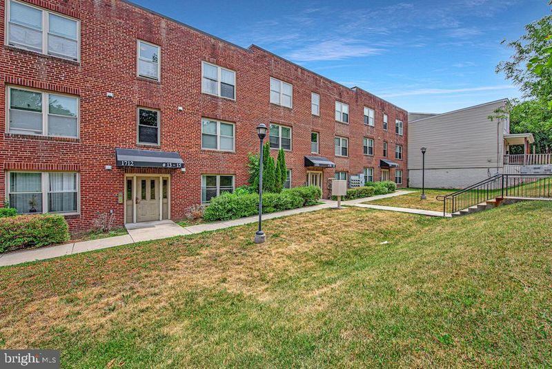 1712 W St SE #17, Washington, DC 20020
