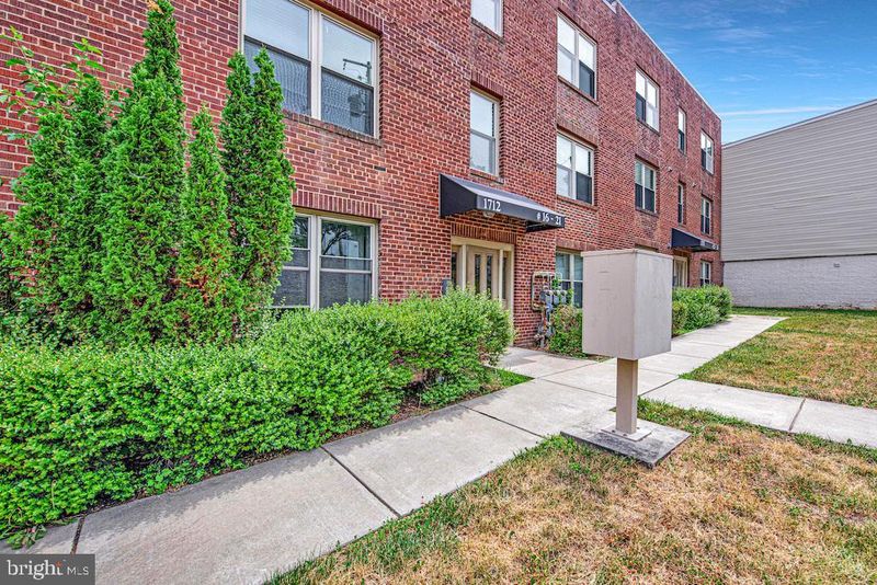1712 W St SE #17, Washington, DC 20020