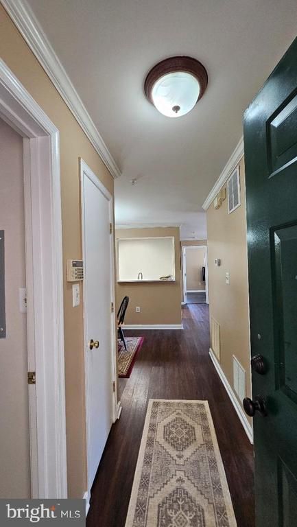 1037 Gardenview Loop #302, Woodbridge, VA 22191