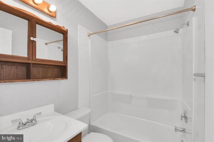 23 Oak Dr, Stafford, VA 22554