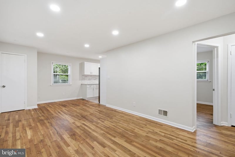 18 Grandin Cir, Rockville, MD 20851