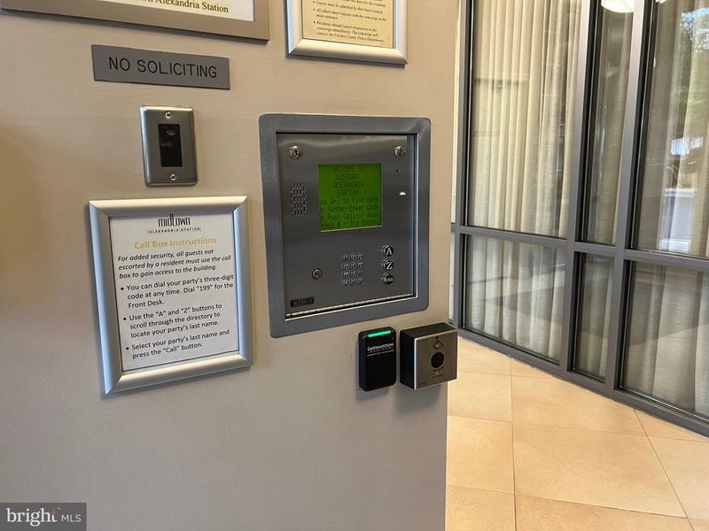 2451 Midtown Ave #606, Alexandria, VA 22303