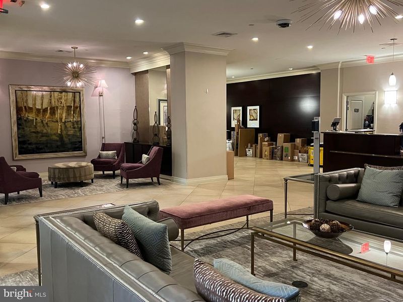 2451 Midtown Ave #606, Alexandria, VA 22303