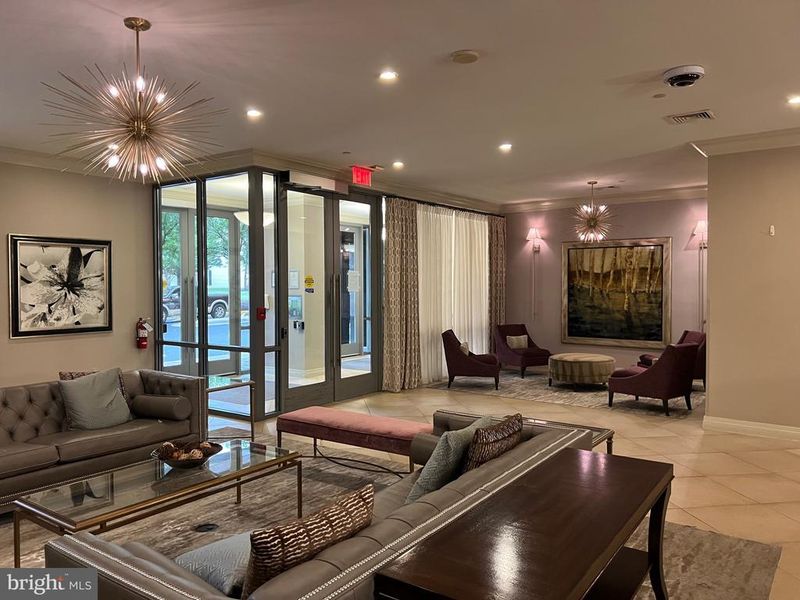 2451 Midtown Ave #606, Alexandria, VA 22303