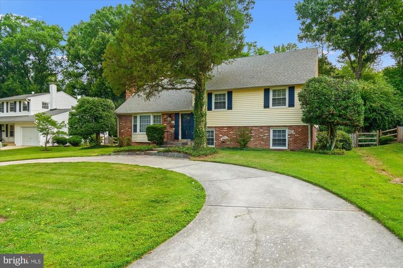 8403 W Boulevard Dr, Alexandria, VA 22308
