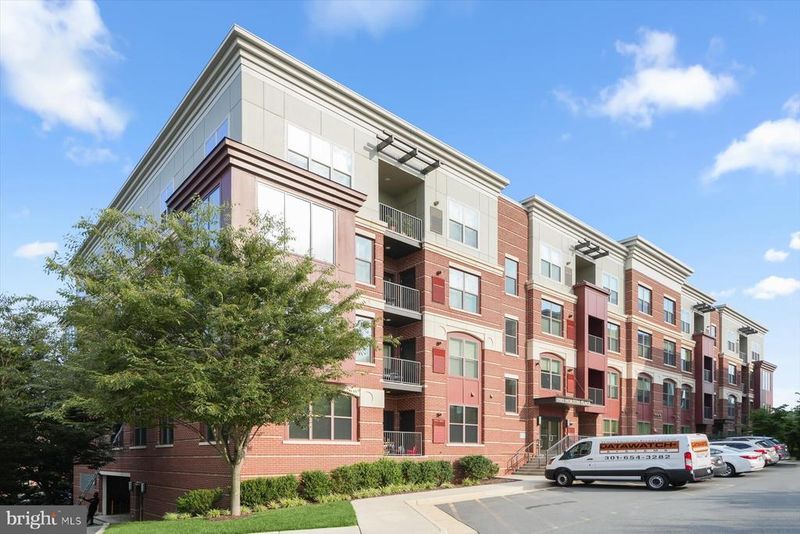 3985 Norton Pl #101, Fairfax, VA 22030