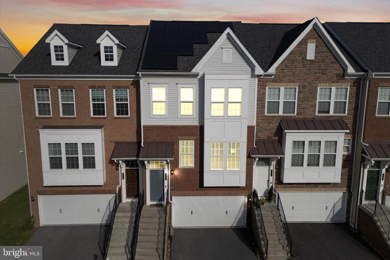 7713 Cresap Ln, Hanover, MD 21076