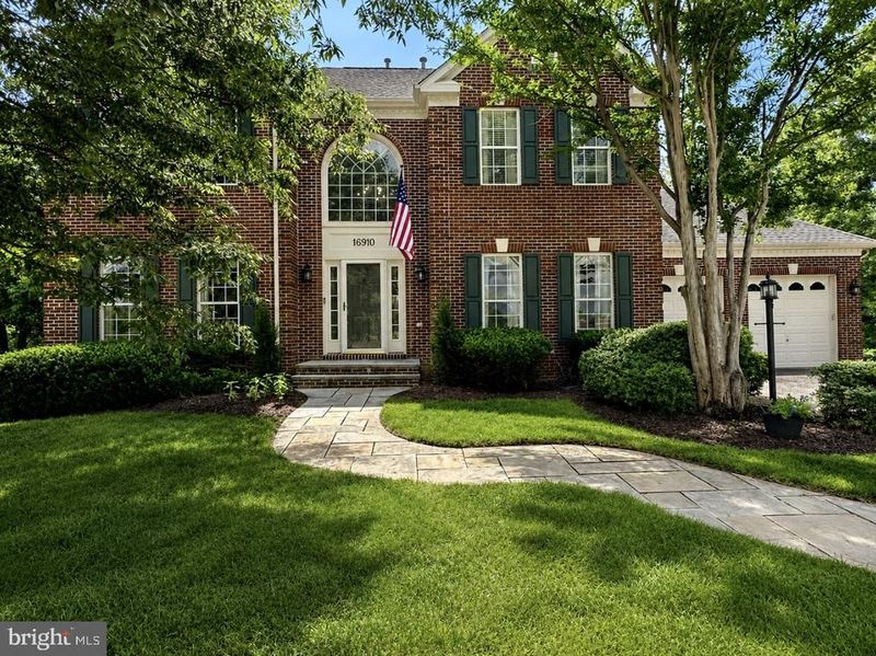 16910 Hillard St, Poolesville, MD 20837