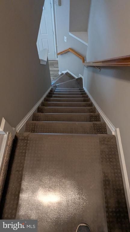 1875 Tiger Lily Cir, Woodbridge, VA 22192