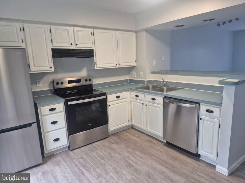 5035 9th St S, Arlington, VA 22204