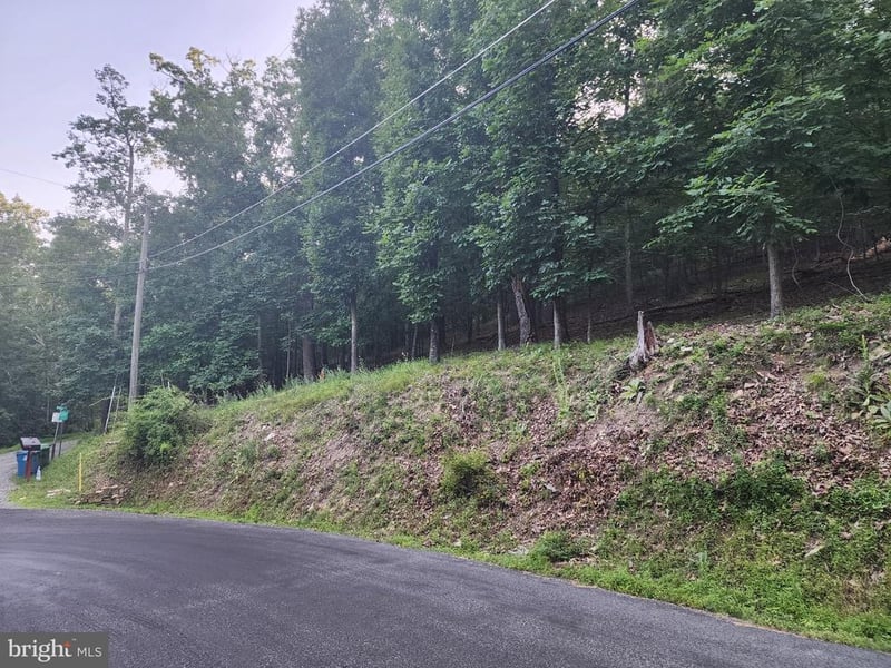 1881 Ridge Rd, Haymarket, VA 20169